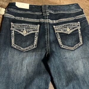 Maurices Jennifer Women's Denim Capri
Jeans for Women Mid Rise Skinny.size 9/10